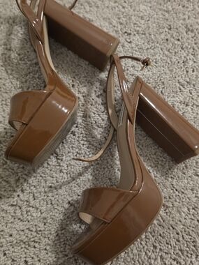 Steve Madden Cognac Patent Platform Block Heel Sandals